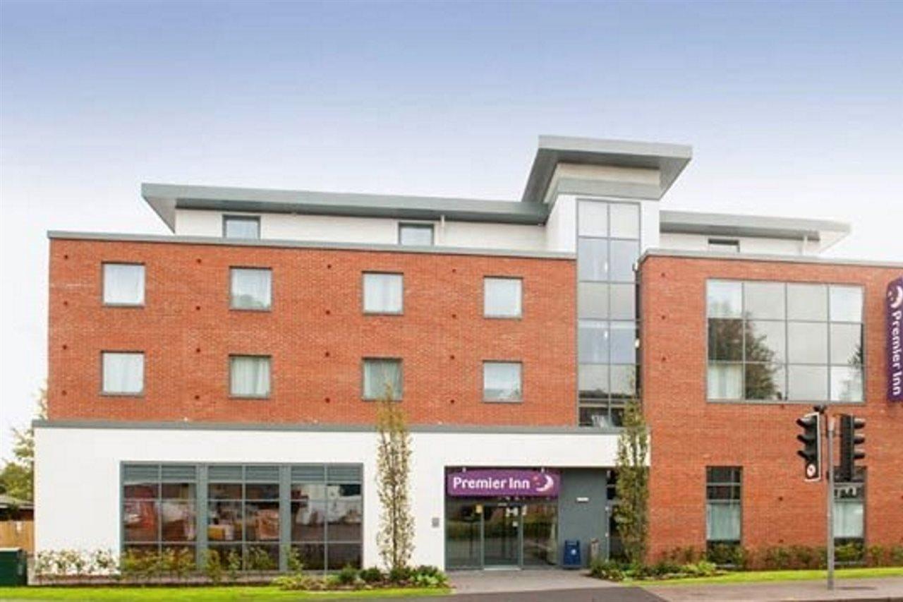 Premier Inn Fleet Buitenkant foto